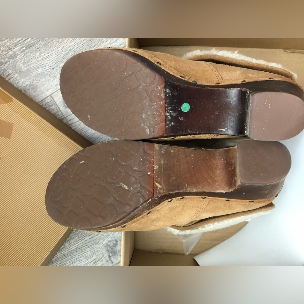 UGG boots - Picture 3 of 3